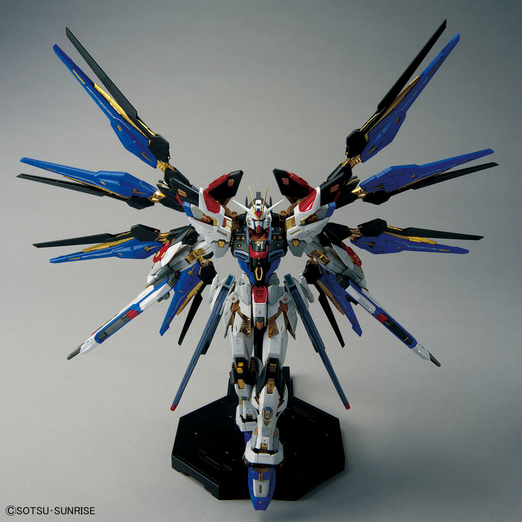 MGEX Strike Freedom Gundam – Toronto Gundam